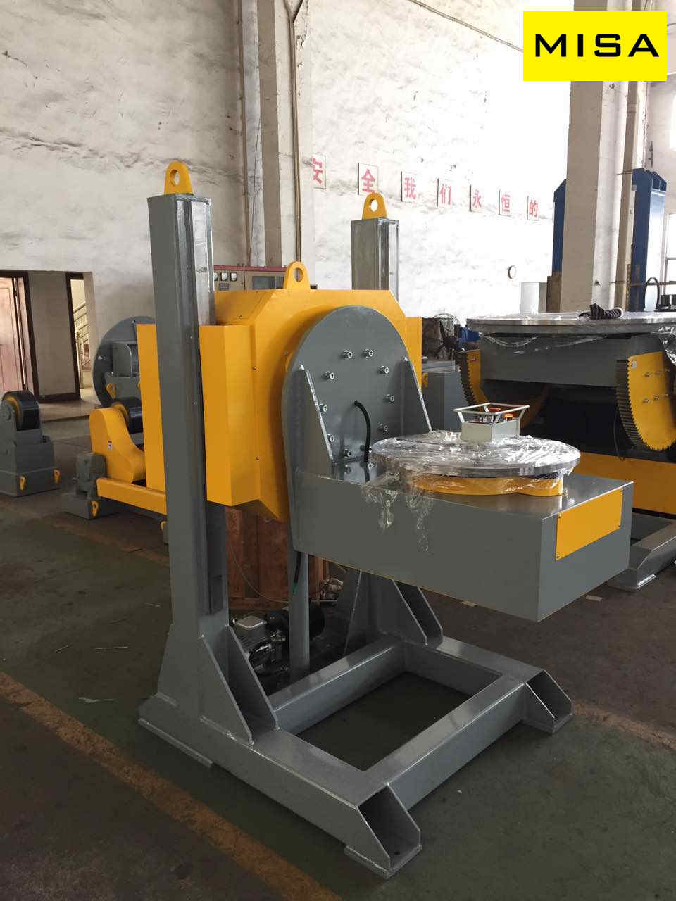 L - Type  Welding Positioner With 2000mm Table And 3kw Turning Power